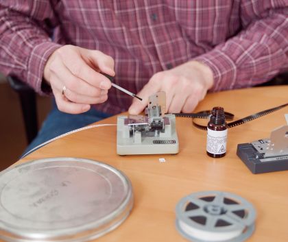 Klebepresse für 8mm-Filme